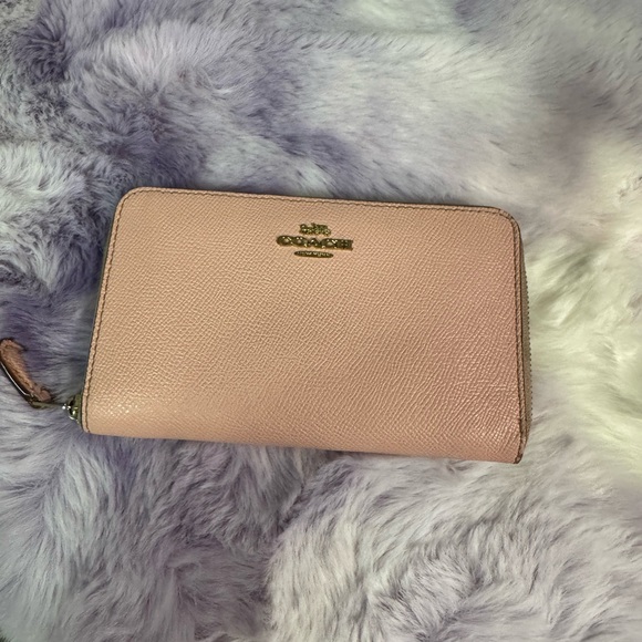 Coach Blush Pink Leather Wallet Zip Around - Picture 1 of 5